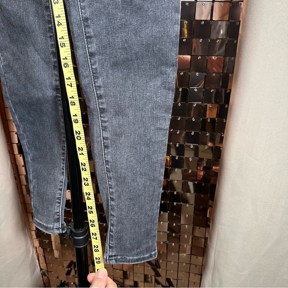 Levi’s 720 High Rise Super Skinny Size 25 - Picture 8 of 10